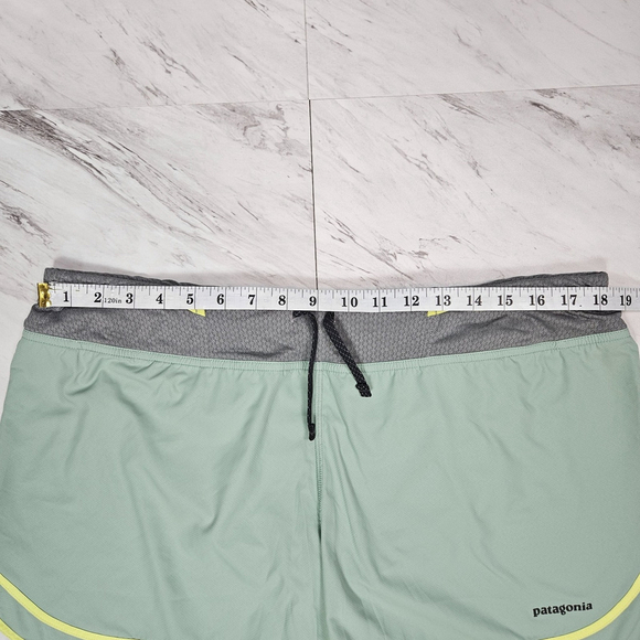 Patagonia Womens XL Strider Pro Shorts 2.5 Green Brief Liner Trail Running 24656 - Picture 4 of 16